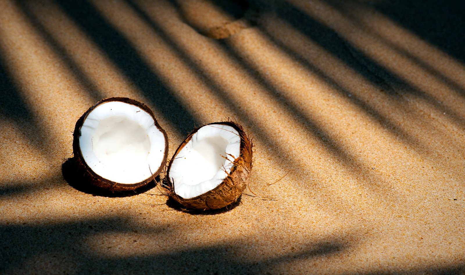 Desiccated coconut and coconut products